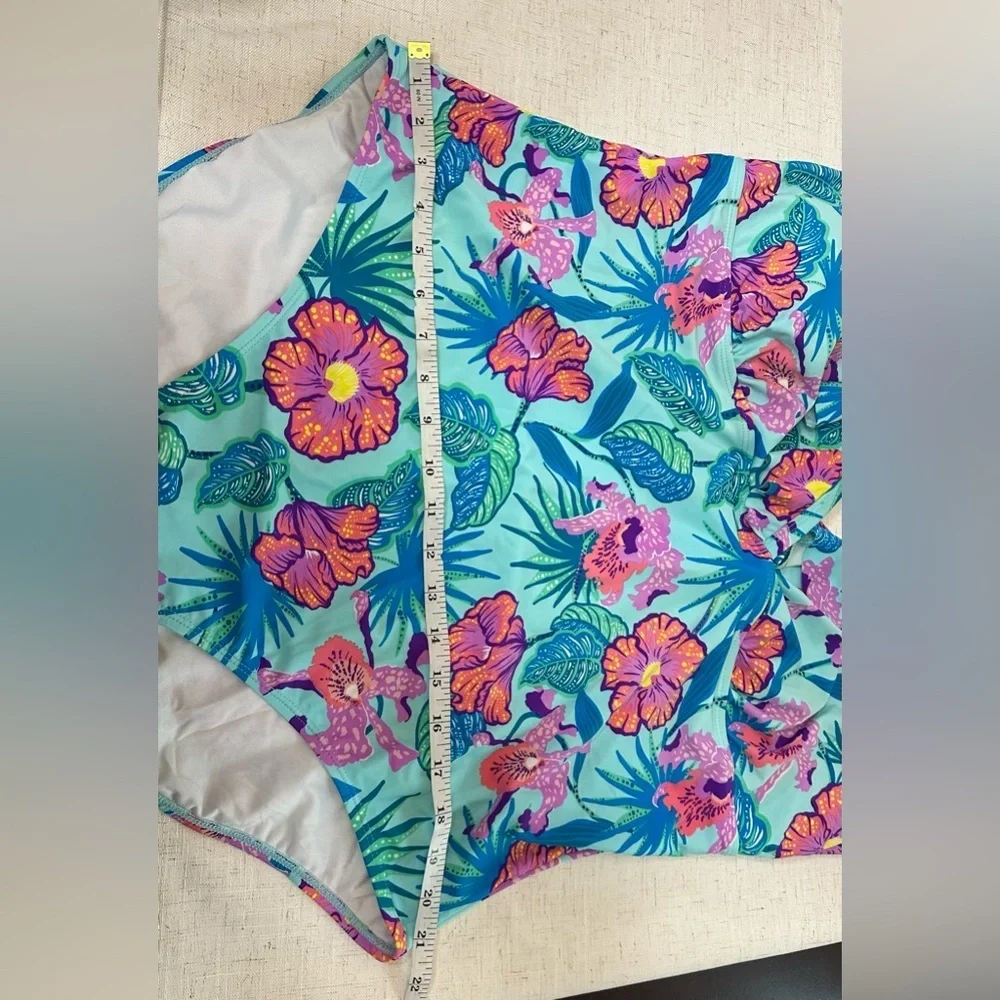 Floral Ruffle Swimsuit Top - Picture 3 of 14